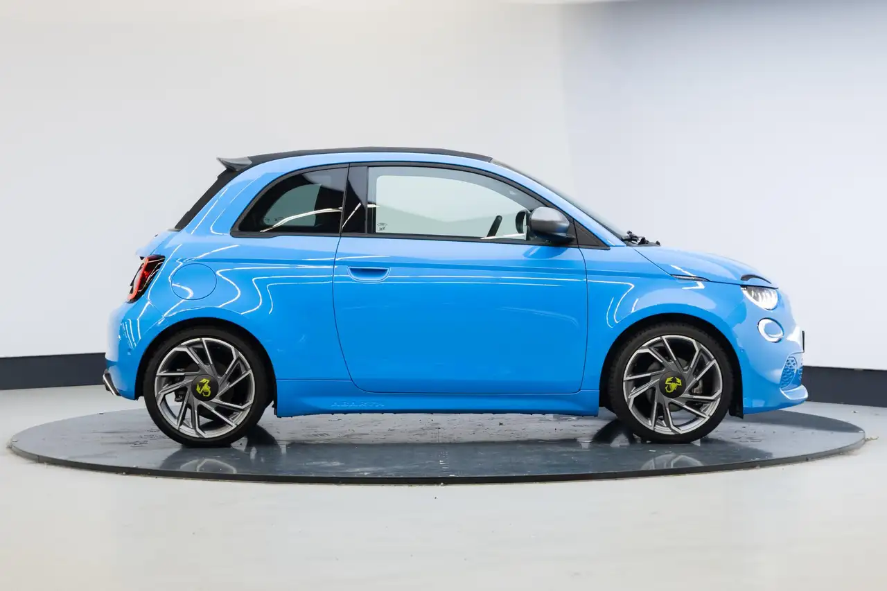 Abarth 500C 2023 — фото 28