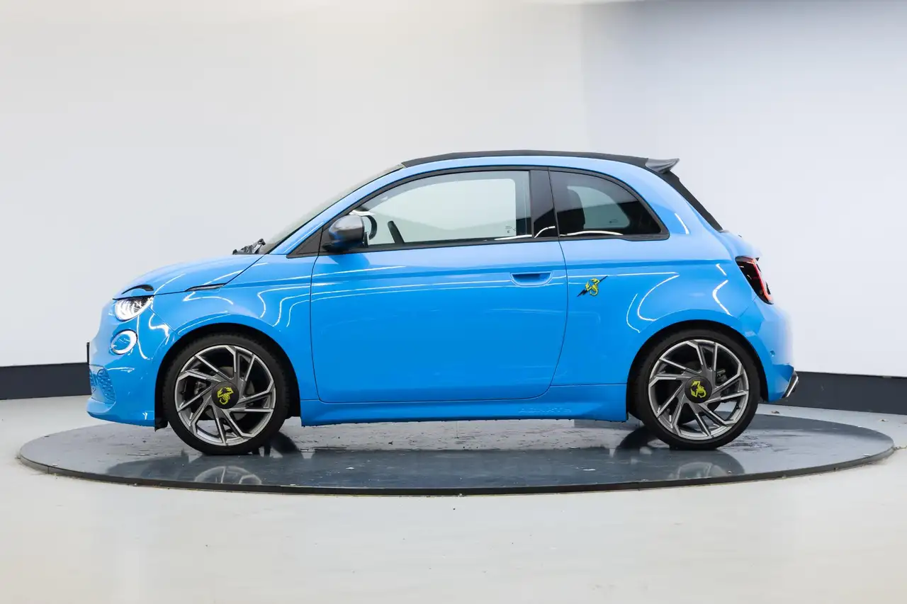 Abarth 500C 2023 — фото 25