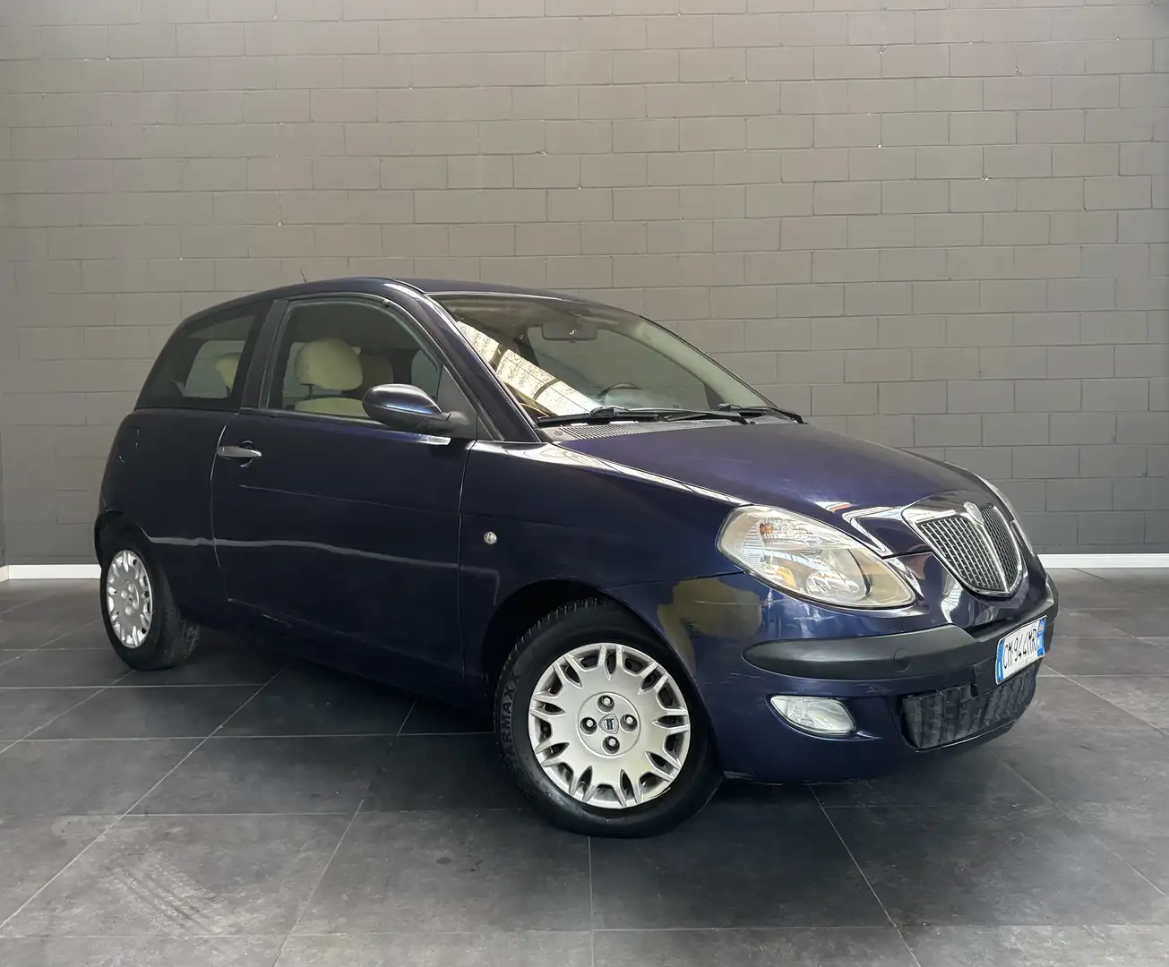 Lancia Ypsilon 1.4 16v Platino ADATTA A NEOPATENTATI - 1