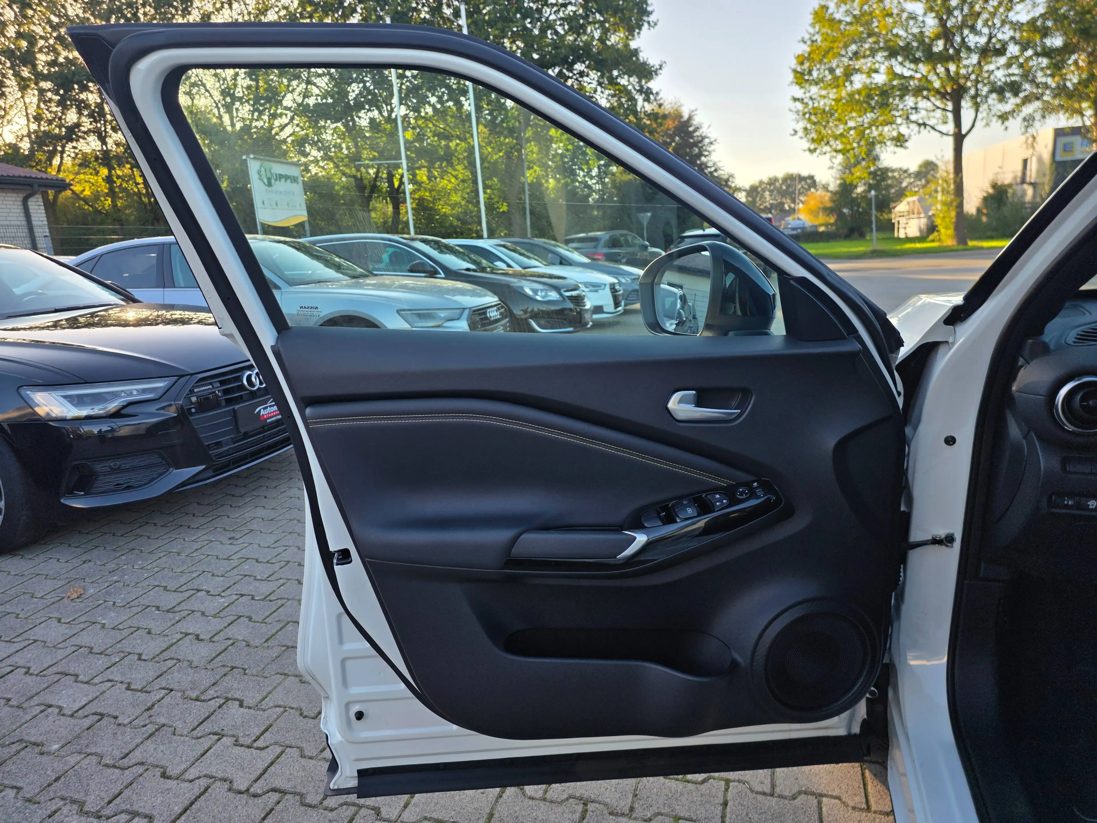 Nissan Juke 1.0 DIG-T N-Sport — photo 10
