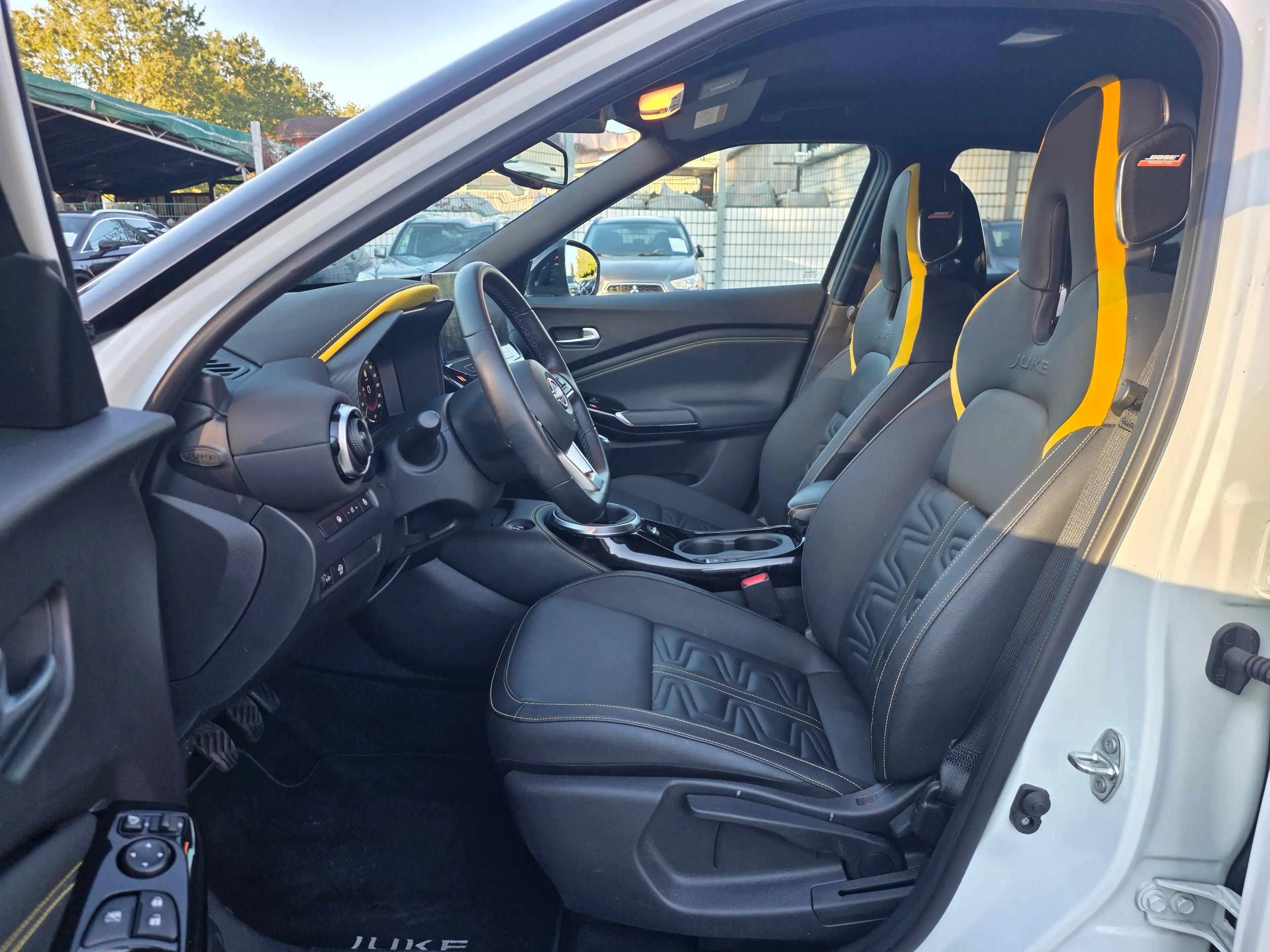Nissan Juke 1.0 DIG-T N-Sport — photo 12