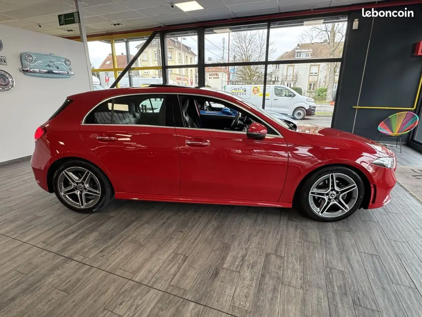 Mercedes-Benz A 200 Mercedes 200 AMG Line 163Ch BVA 502,20E-Mois Rot - 2