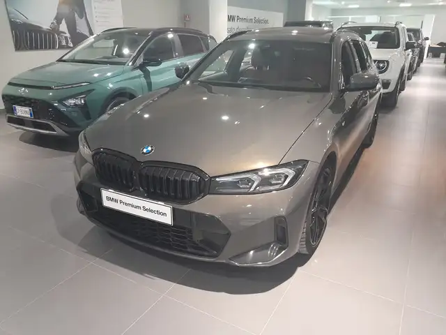 BMW 330 330d Touring mhev 48V xdrive MSport auto