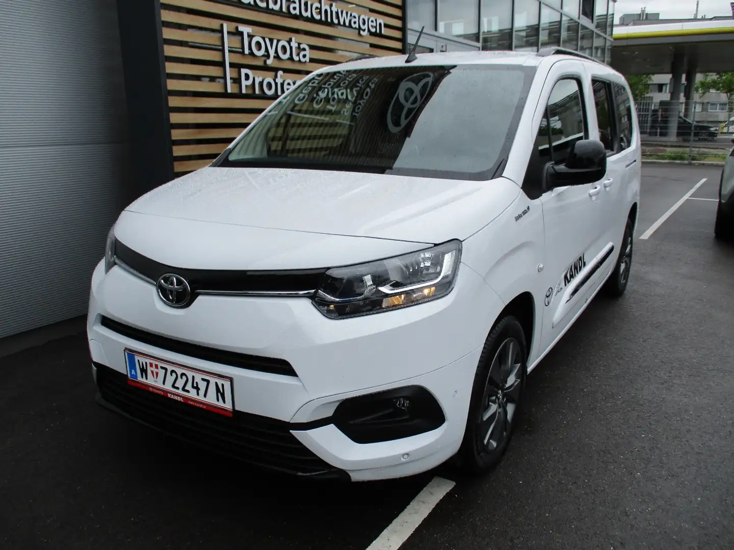 Toyota Proace City Verso L2 Electric 50 kWh Family Weiß - 2