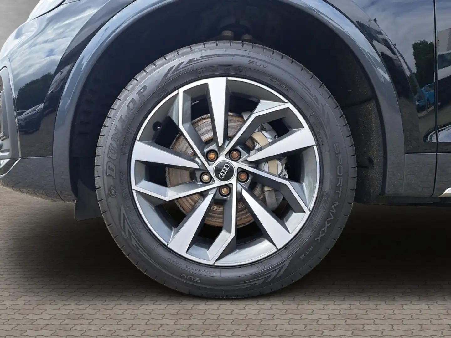 Audi Q5 40 Sportback 2.0 TDI quattro advanced (EURO 6d) Schwarz - 2