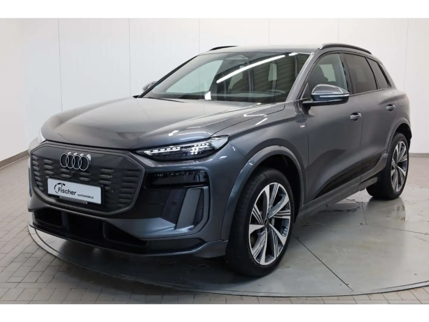 Audi Q6 e-tron quattro S line Grau - 2