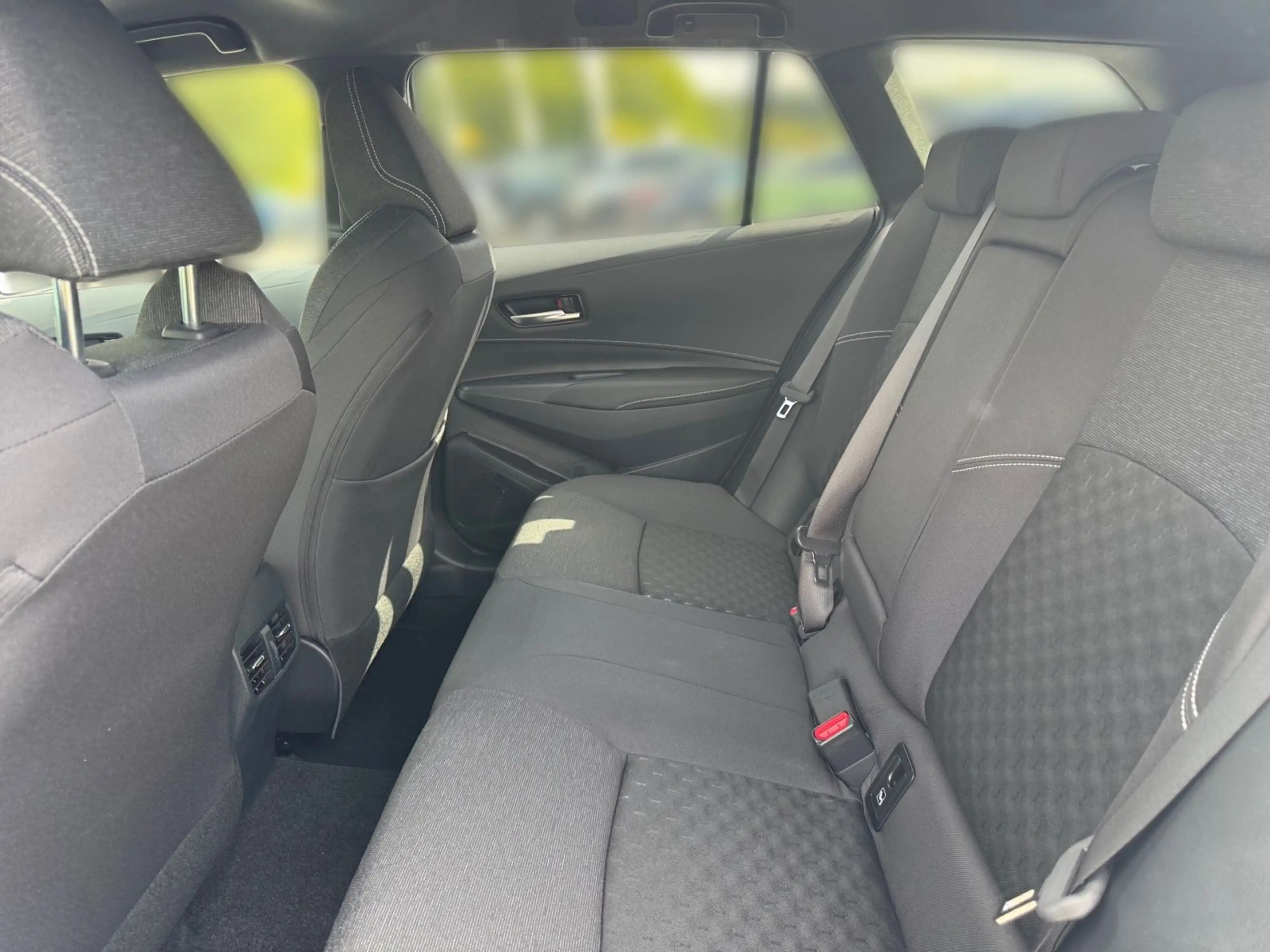 Suzuki Swace 1.8 Hybrid Comfort+ — photo 11