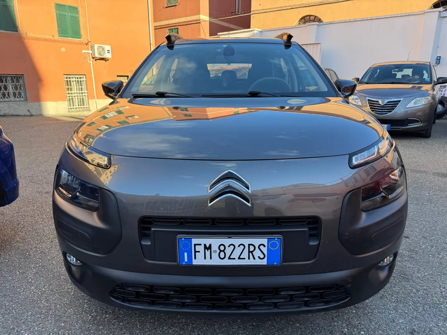 Citroen C4 Cactus C4 Cactus 1.2 puretech W 82c SHINE Grey - 2
