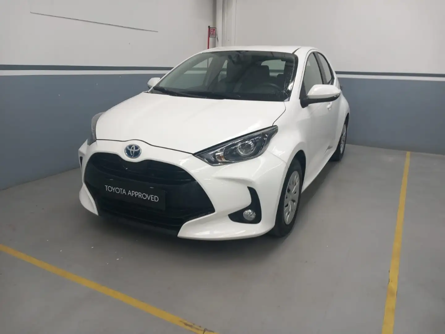 Toyota Yaris 1.5 Hybrid Active Bianco - 1