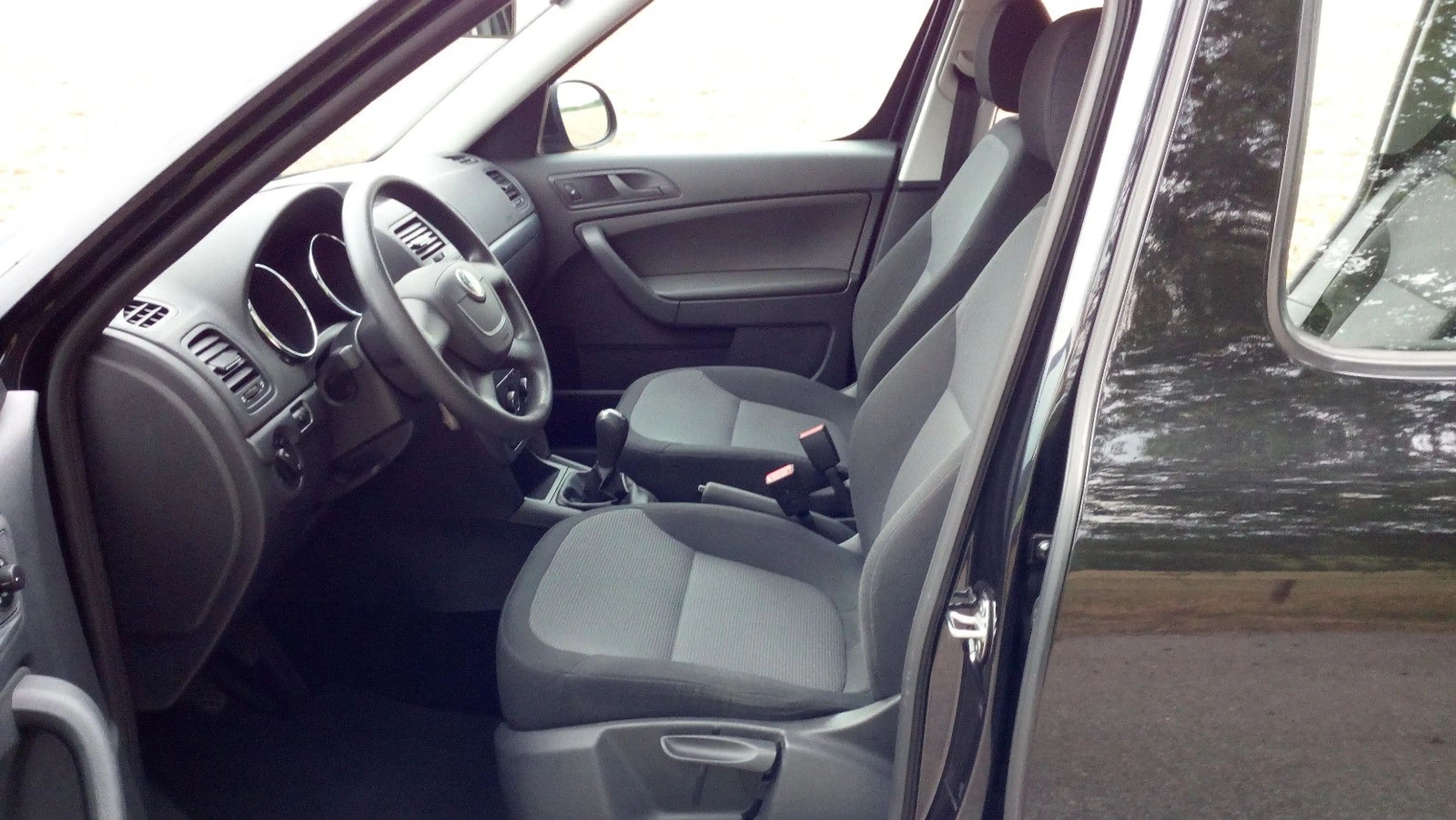 Skoda Yeti 1,4 TSi Active Plus Edition aus 1. Hand — photo 7