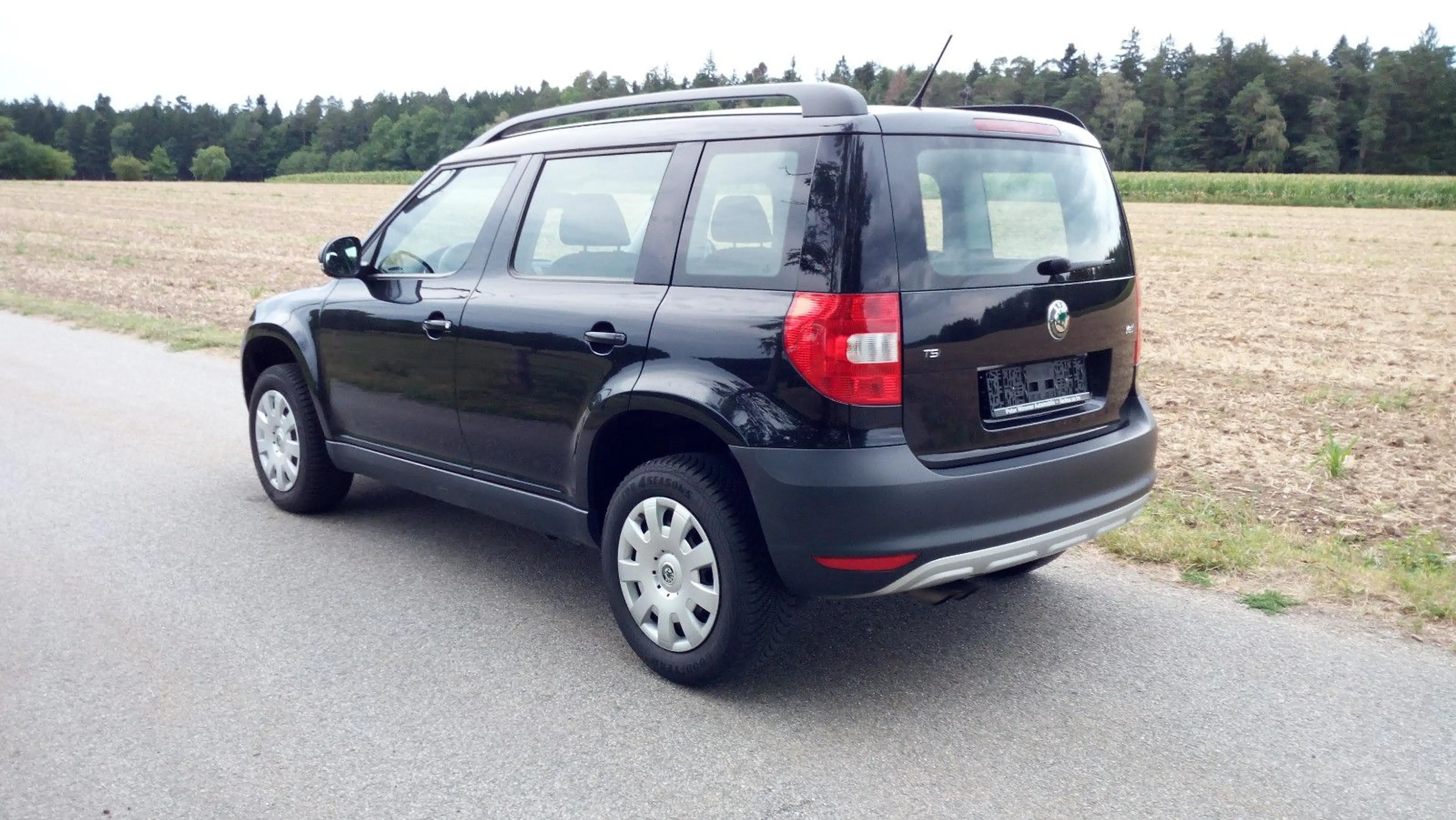 Skoda Yeti 1,4 TSi Active Plus Edition aus 1. Hand — photo 4