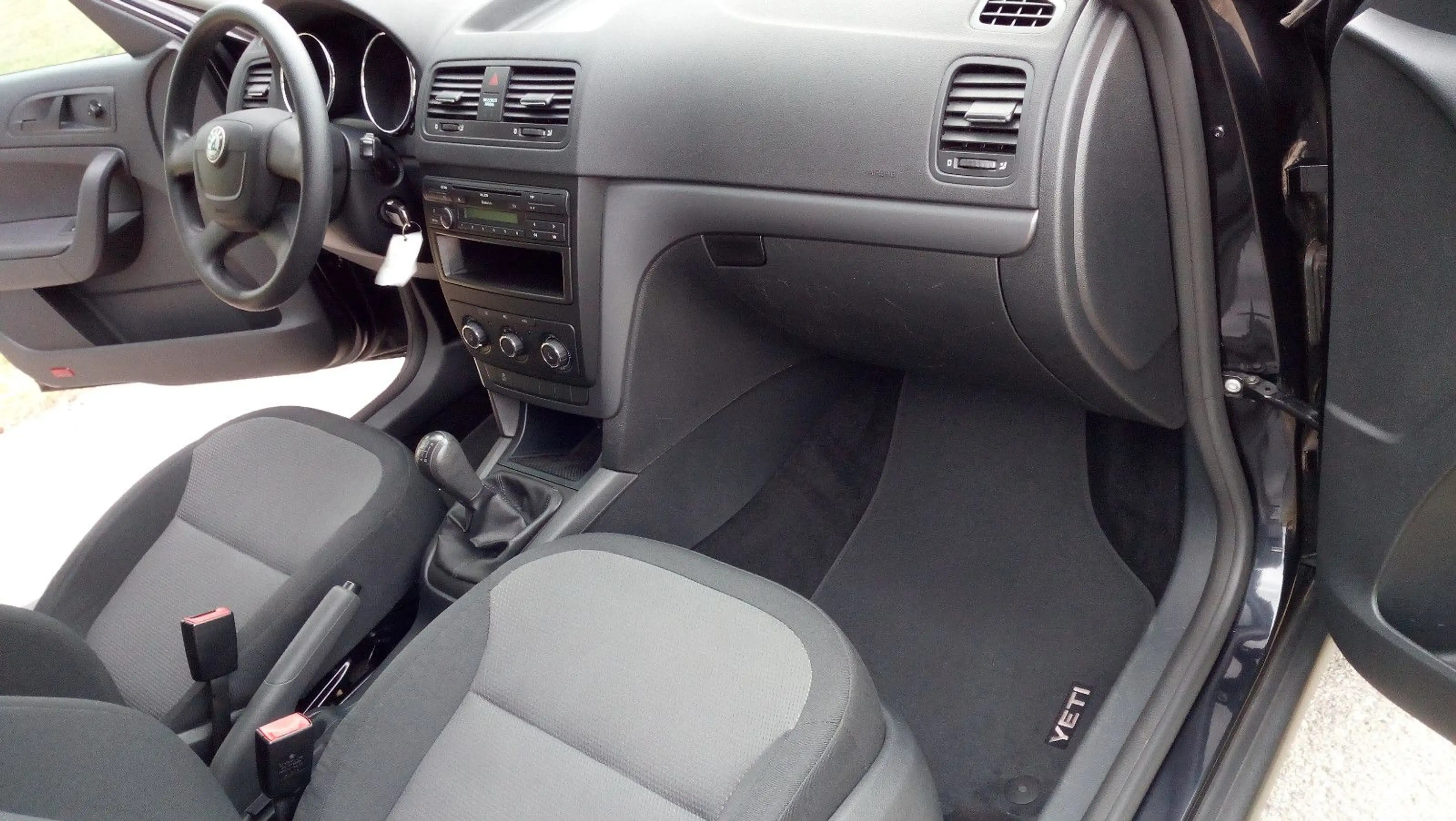 Skoda Yeti 1,4 TSi Active Plus Edition aus 1. Hand — photo 9