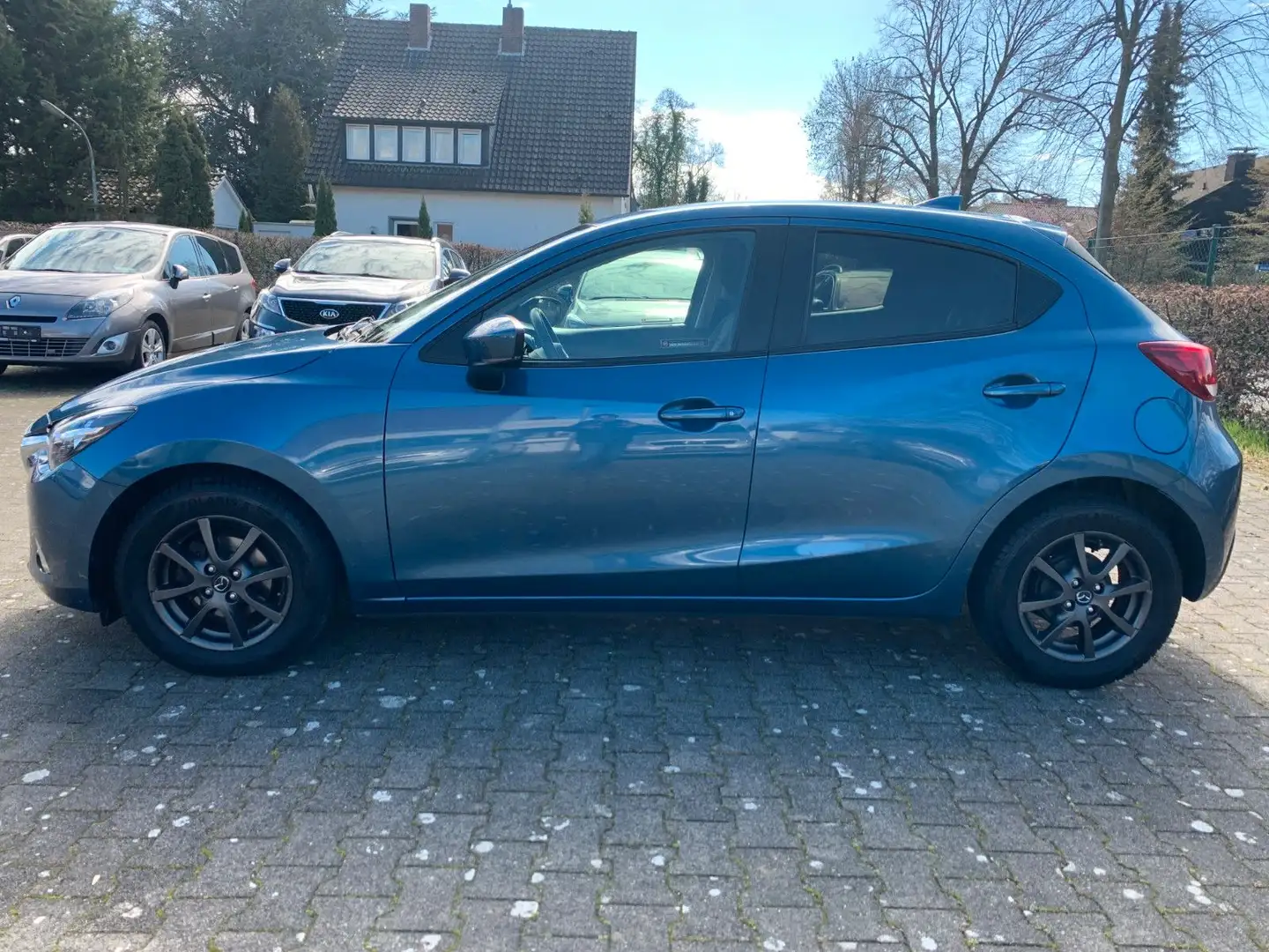 Mazda 2 SKYACTIV-G 90 1.5 Takumi NAVI*RFK*ALU*TEMP*usw Blau - 2