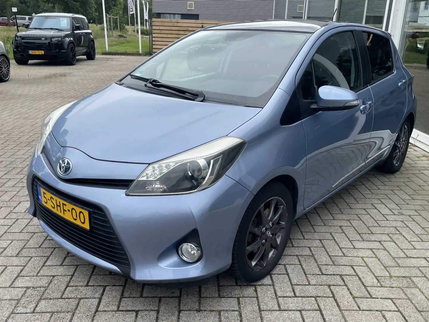 Toyota Yaris 1.5 Full Hybrid Dynamic Clima / Camera / Pano / Tr Blauw - 2