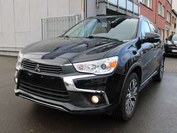 1.6i 2WD + NAVIGATION +++