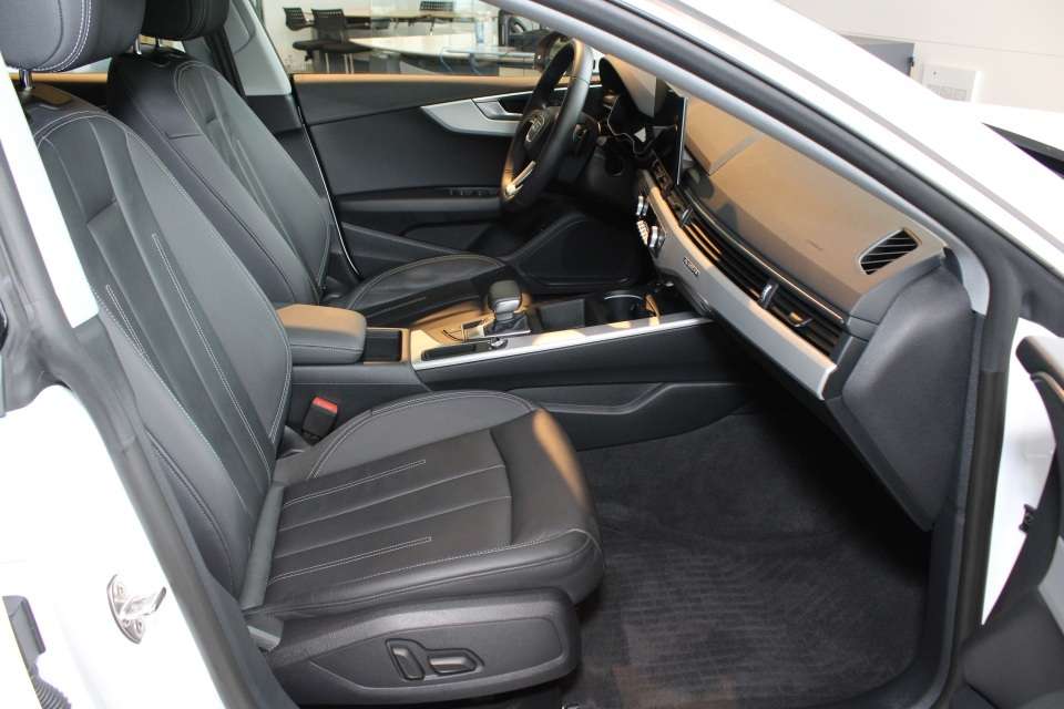2024 Audi A5 Komfort Quattro CarPlay thumb 7
