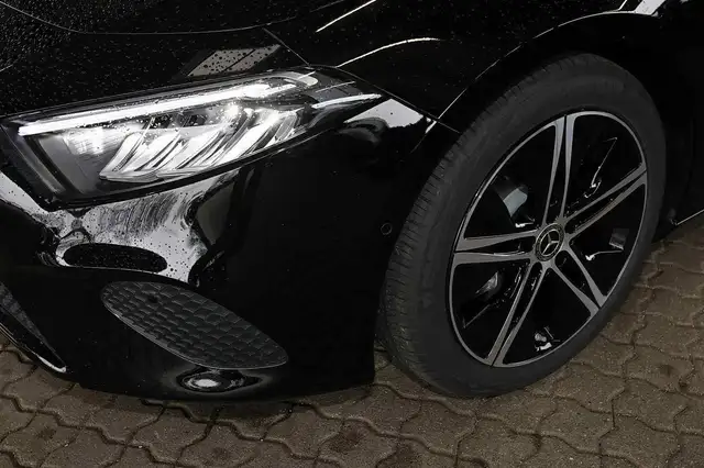Mercedes-Benz A-Class view 3