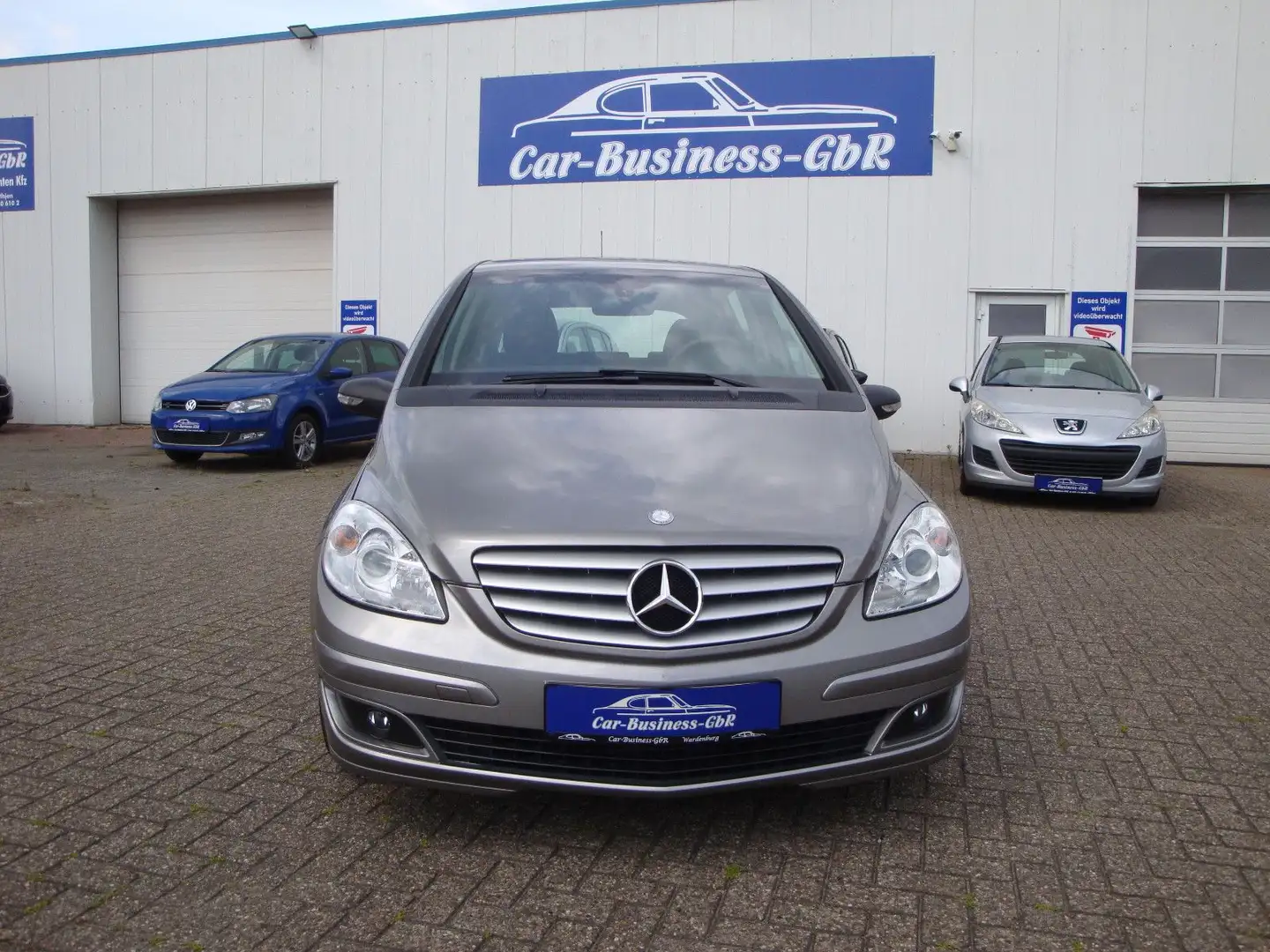 Mercedes-Benz B 180 B -Klasse B 180 CDI Automatik Сірий - 2