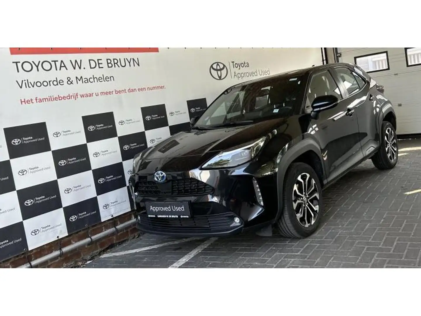 Toyota Yaris Cross Dynamic Plus Schwarz - 1