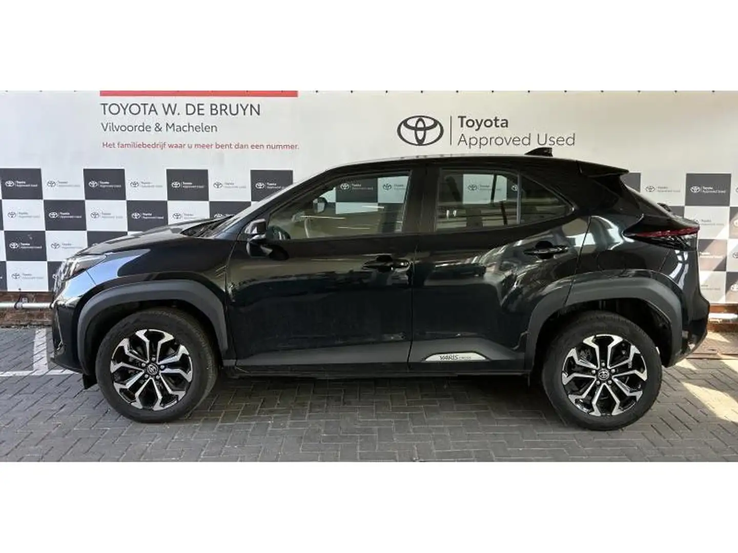 Toyota Yaris Cross Dynamic Plus Schwarz - 2