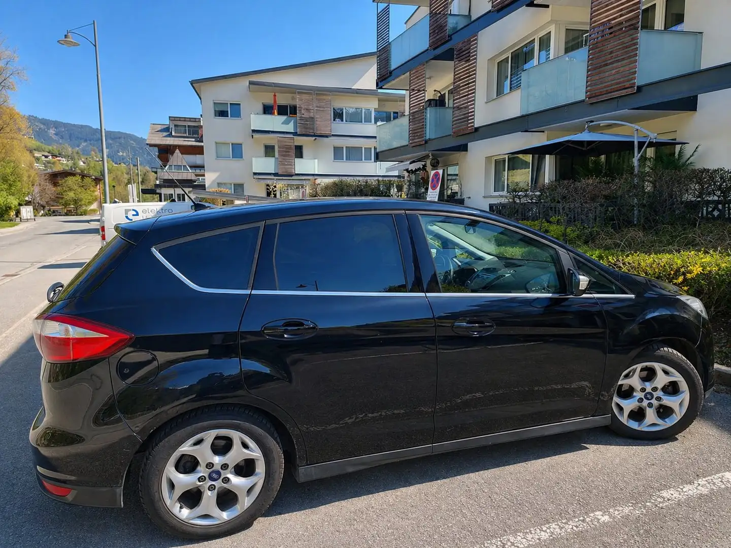 Ford C-Max C-MAX Trend 1,6 TDCi DPF Trend Schwarz - 1