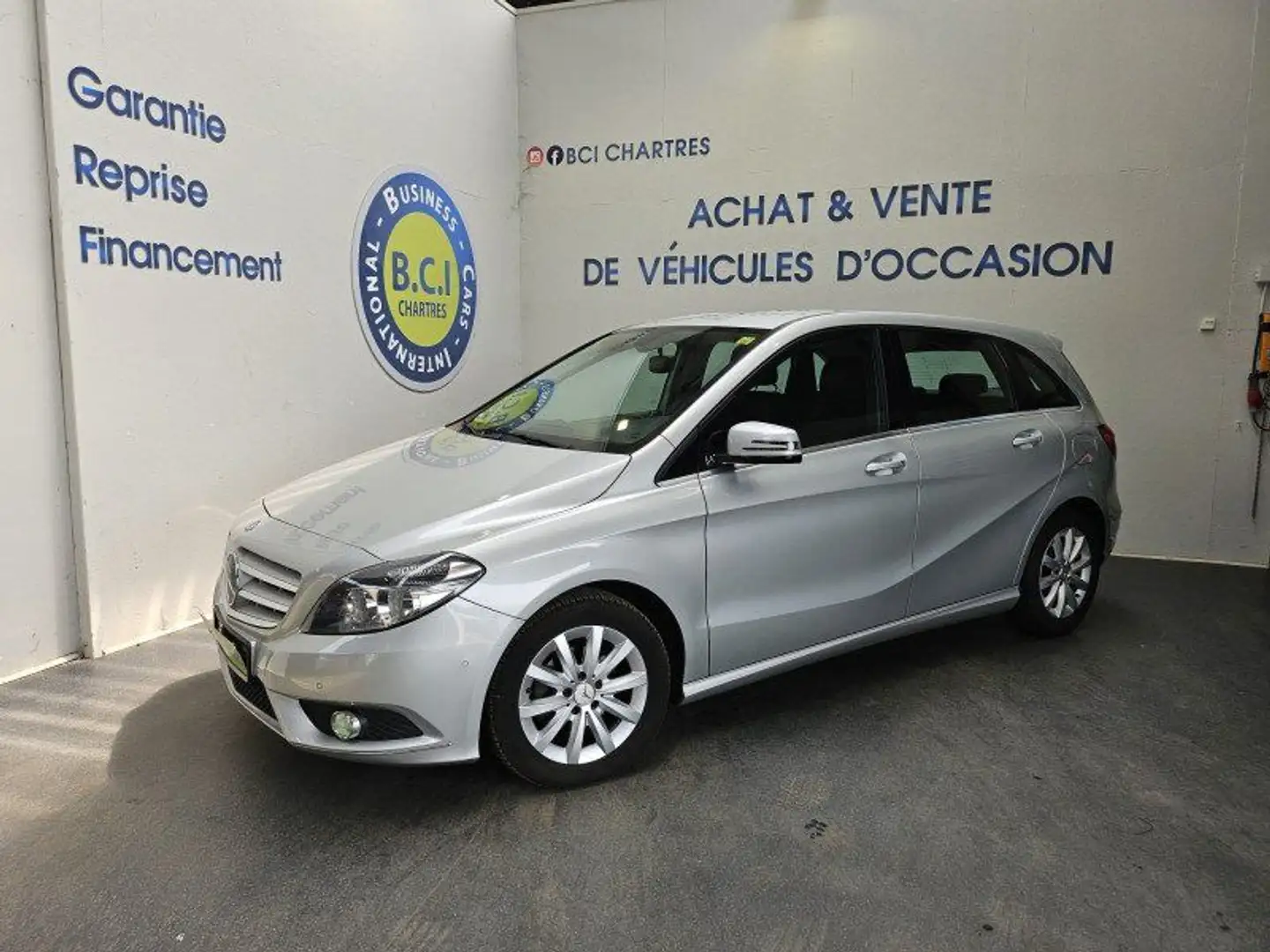 Mercedes-Benz B 180 180 CLASSIC Gris - 1