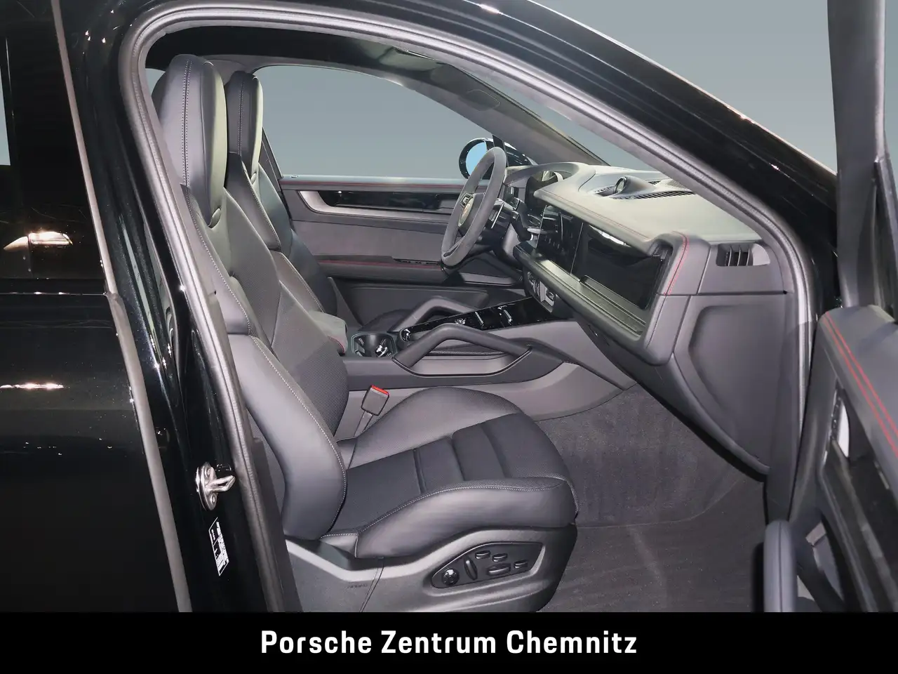 Porsche Cayenne GTS Coupé Burmester;HA-Lenkung;18-Wege 13
