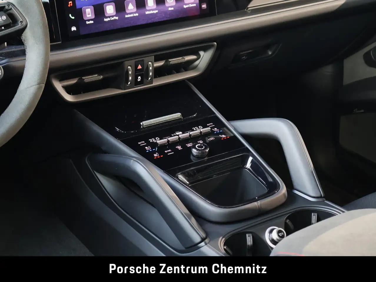 Porsche Cayenne GTS Coupé Burmester;HA-Lenkung;18-Wege 14