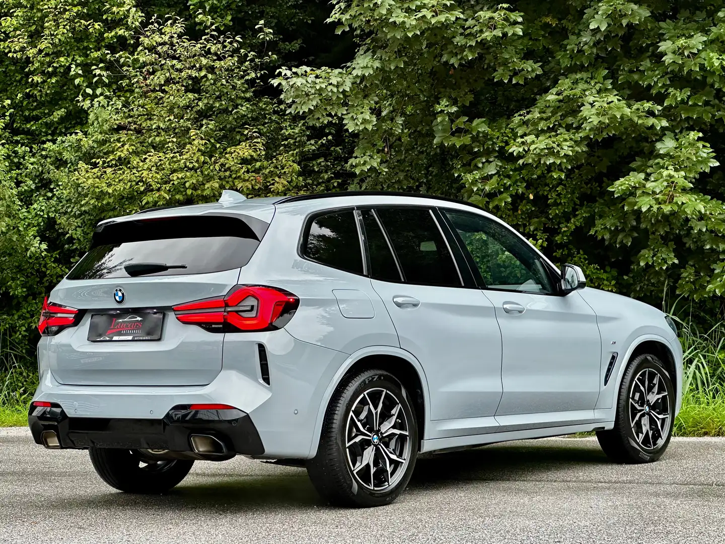 BMW X3 18 d M-Sport Automatik *AHK*AEROPAKET*SHADOWLINE* Grigio - 2