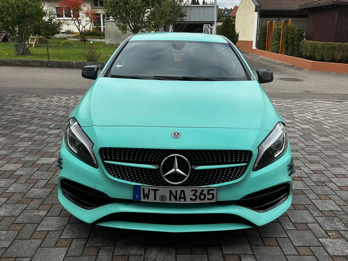 Mercedes-Benz 180 176 - 1