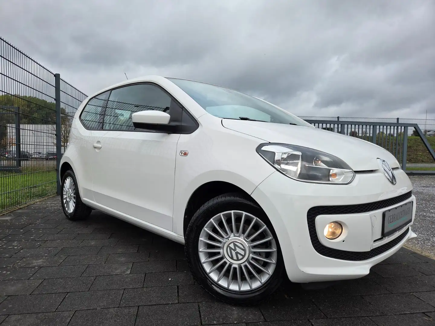 Volkswagen up! high Navi/Sithz/Einpark/Temp/Ganzjahresreife Weiß - 1