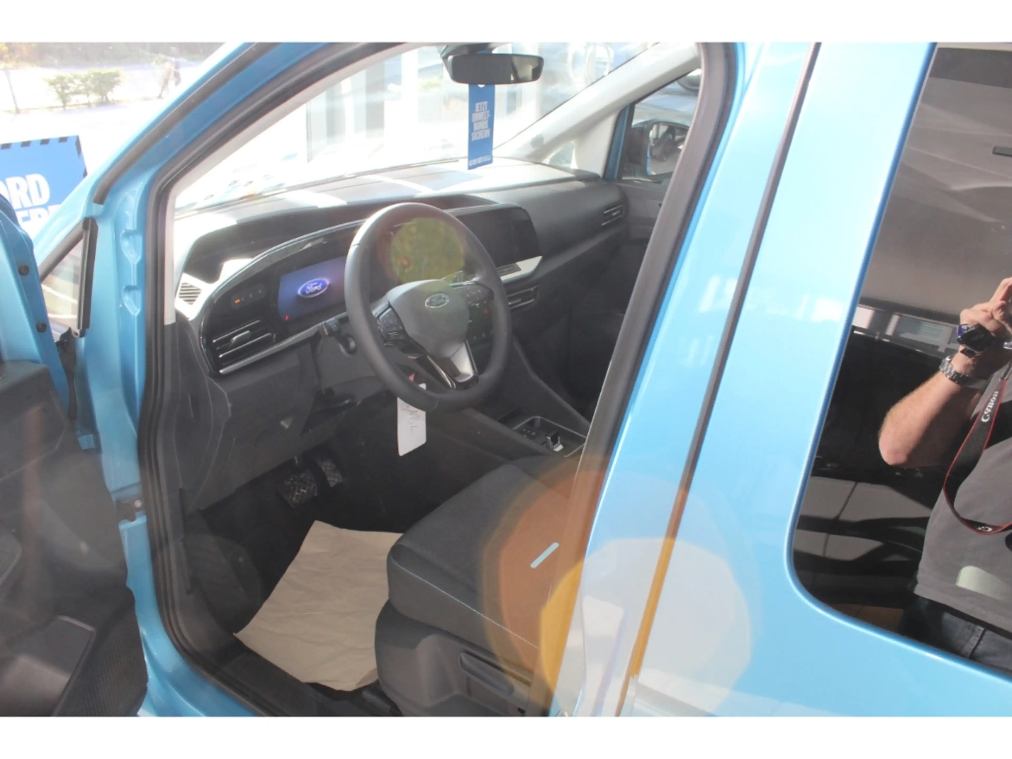 Ford Tourneo Connect ACTIVE AUTOMATIK 7-SITZER, NAVI, LED, PANO, ACC — photo 4