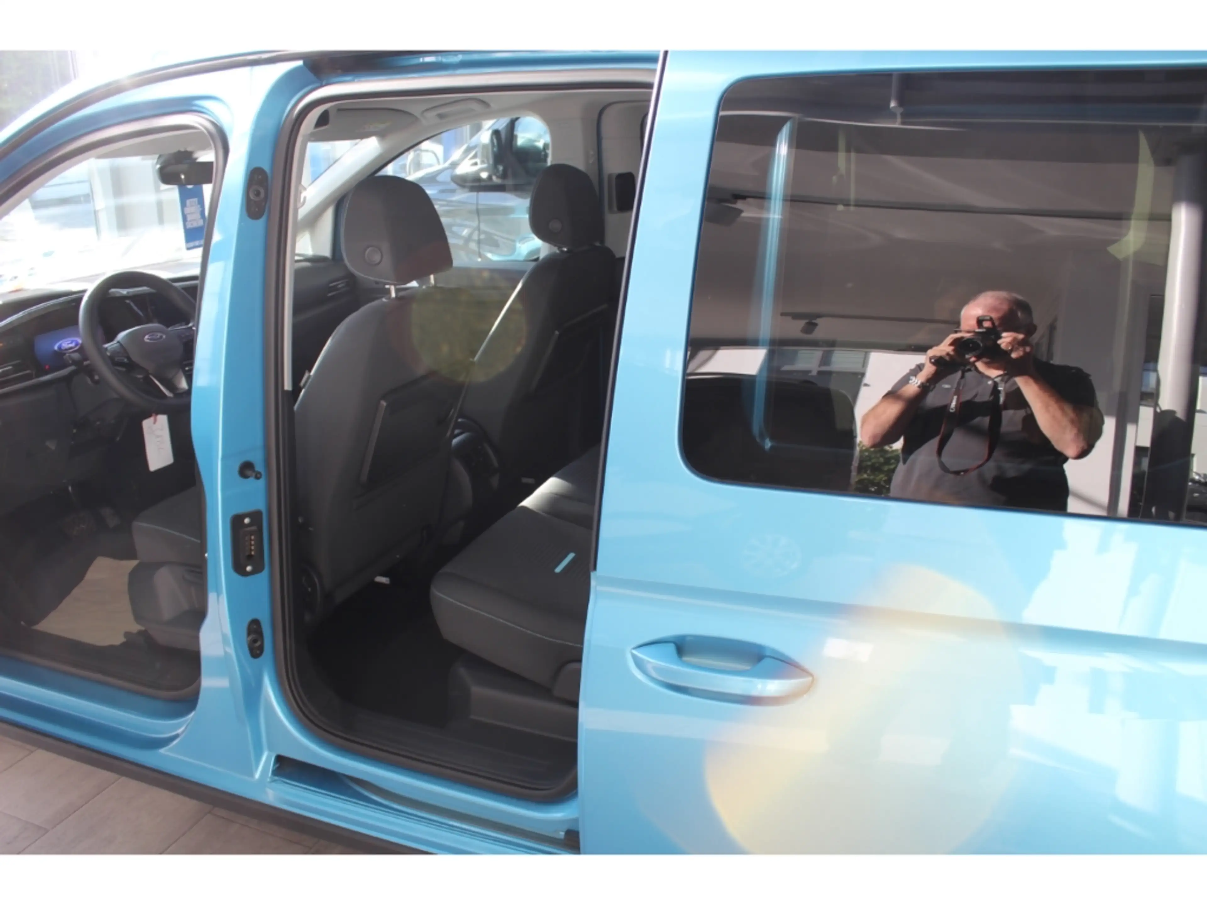 Ford Tourneo Connect ACTIVE AUTOMATIK 7-SITZER, NAVI, LED, PANO, ACC — photo 5