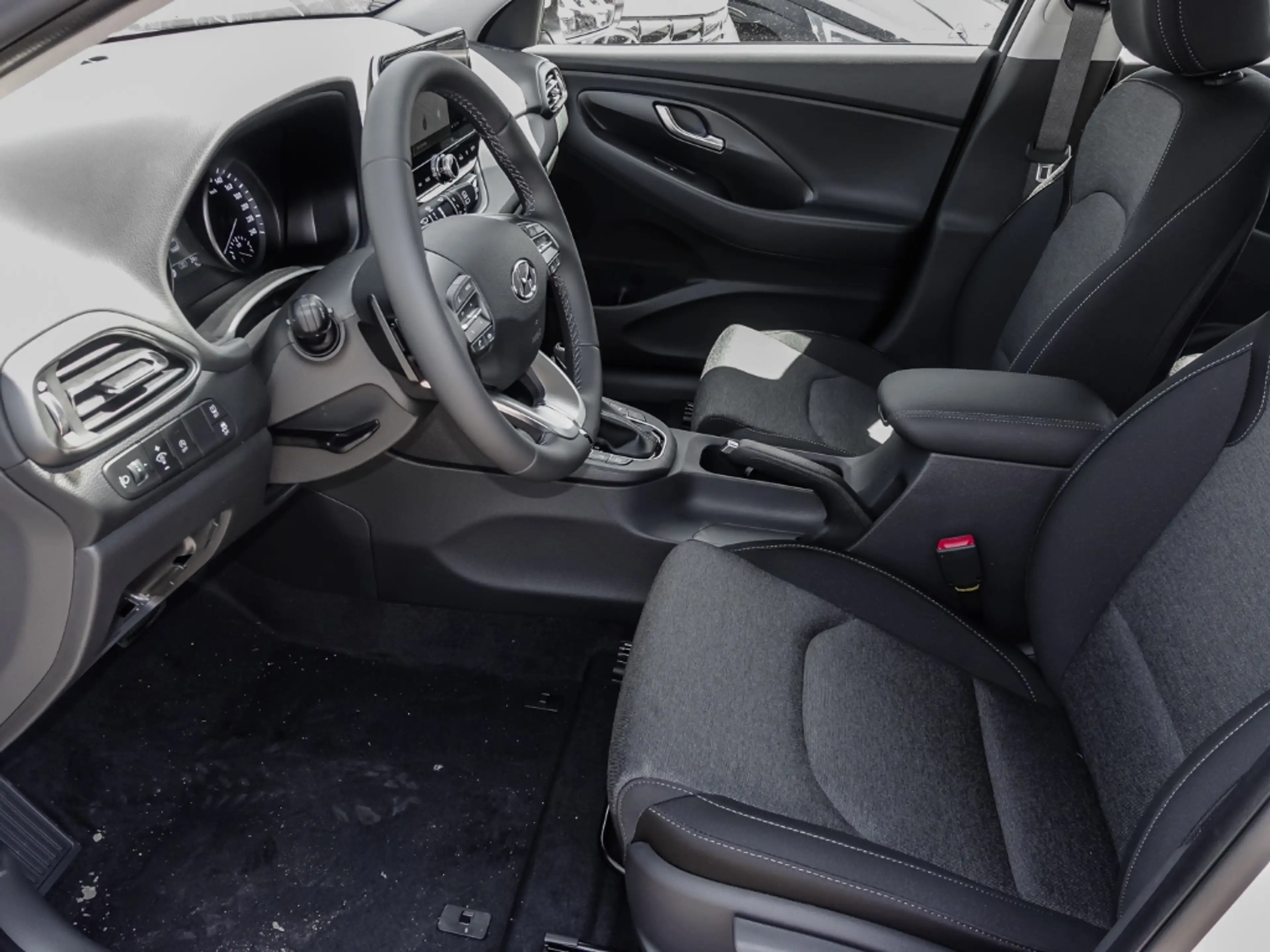 Hyundai i30 Trend El. Panodach Navi LED Apple CarPlay Android — photo 11
