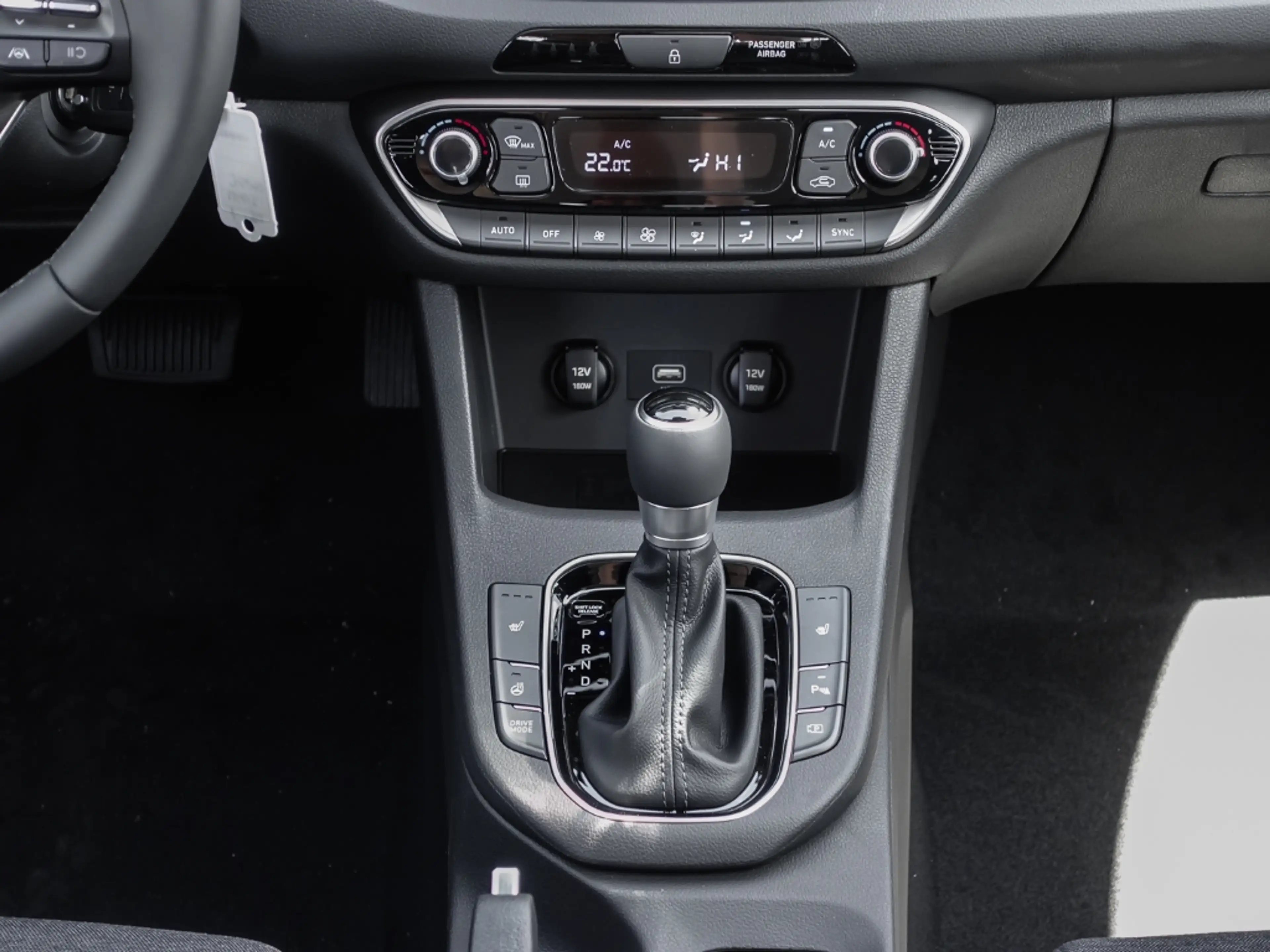 Hyundai i30 Trend El. Panodach Navi LED Apple CarPlay Android — photo 10