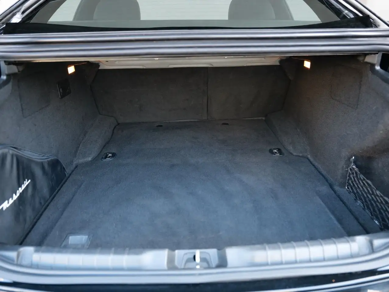 Maserati Ghibli 3.0 V6 Diesel | 275 ch | BVA | Jantes 21" | Sièges mémoire | Toit ouvrant | Caméra de recul | Régulateur adaptatif