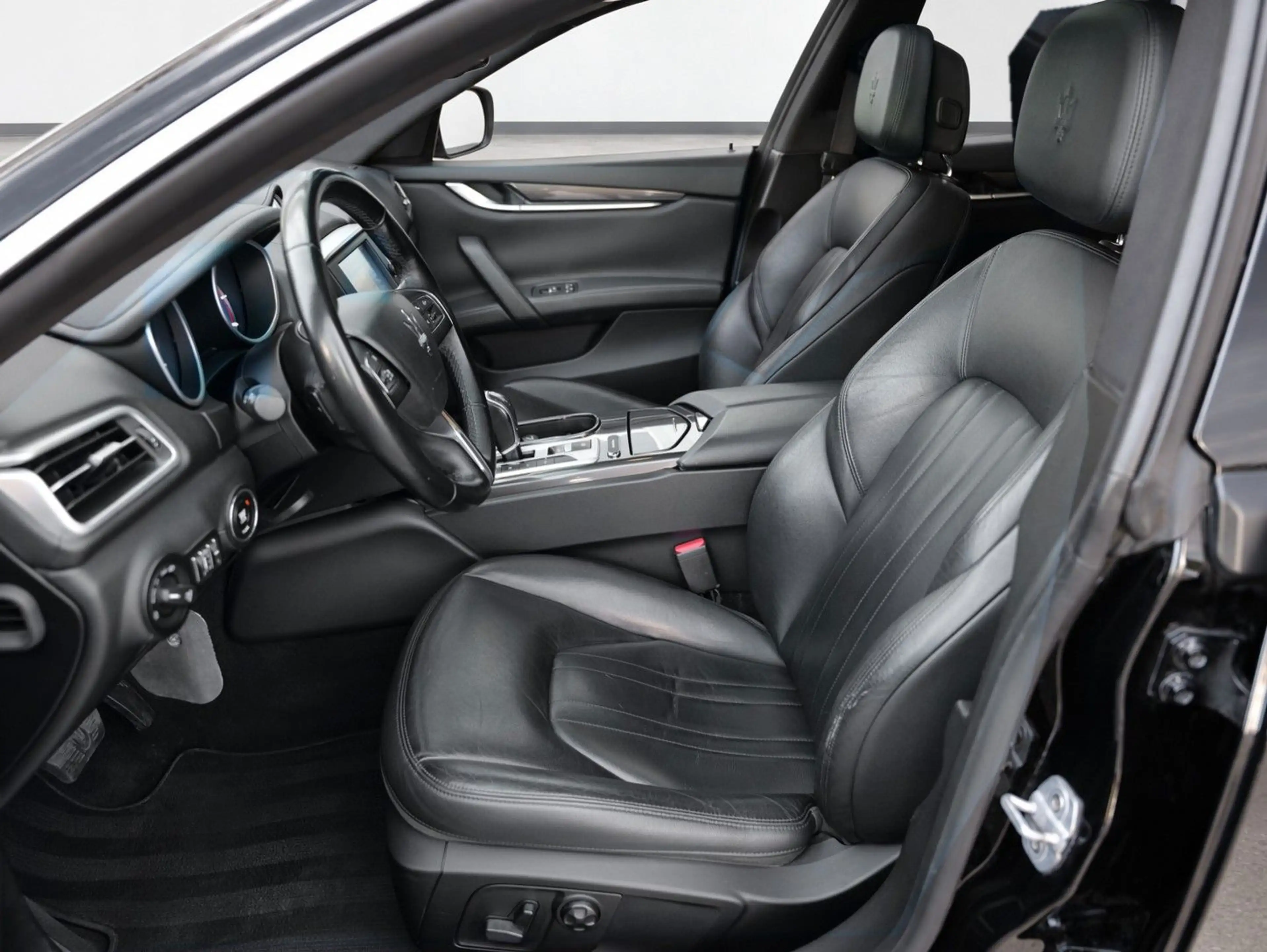 Maserati Ghibli 3.0 V6 Diesel ALCANTARA+MEMORY+21"+CAM — photo 12