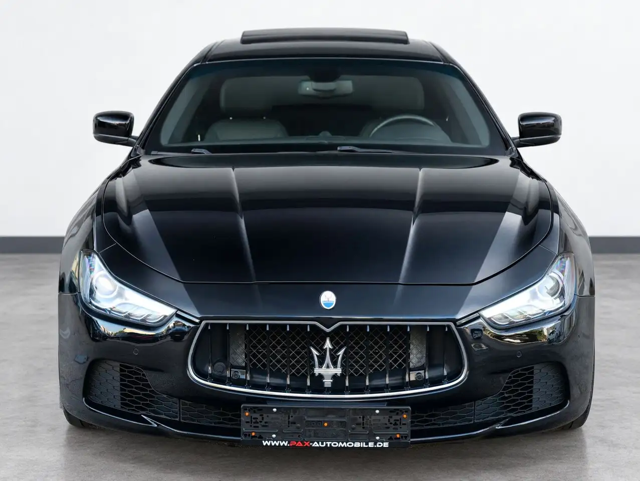 Maserati Ghibli 3.0 V6 Diesel | 275 ch | BVA | Jantes 21" | Sièges mémoire | Toit ouvrant | Caméra de recul | Régulateur adaptatif