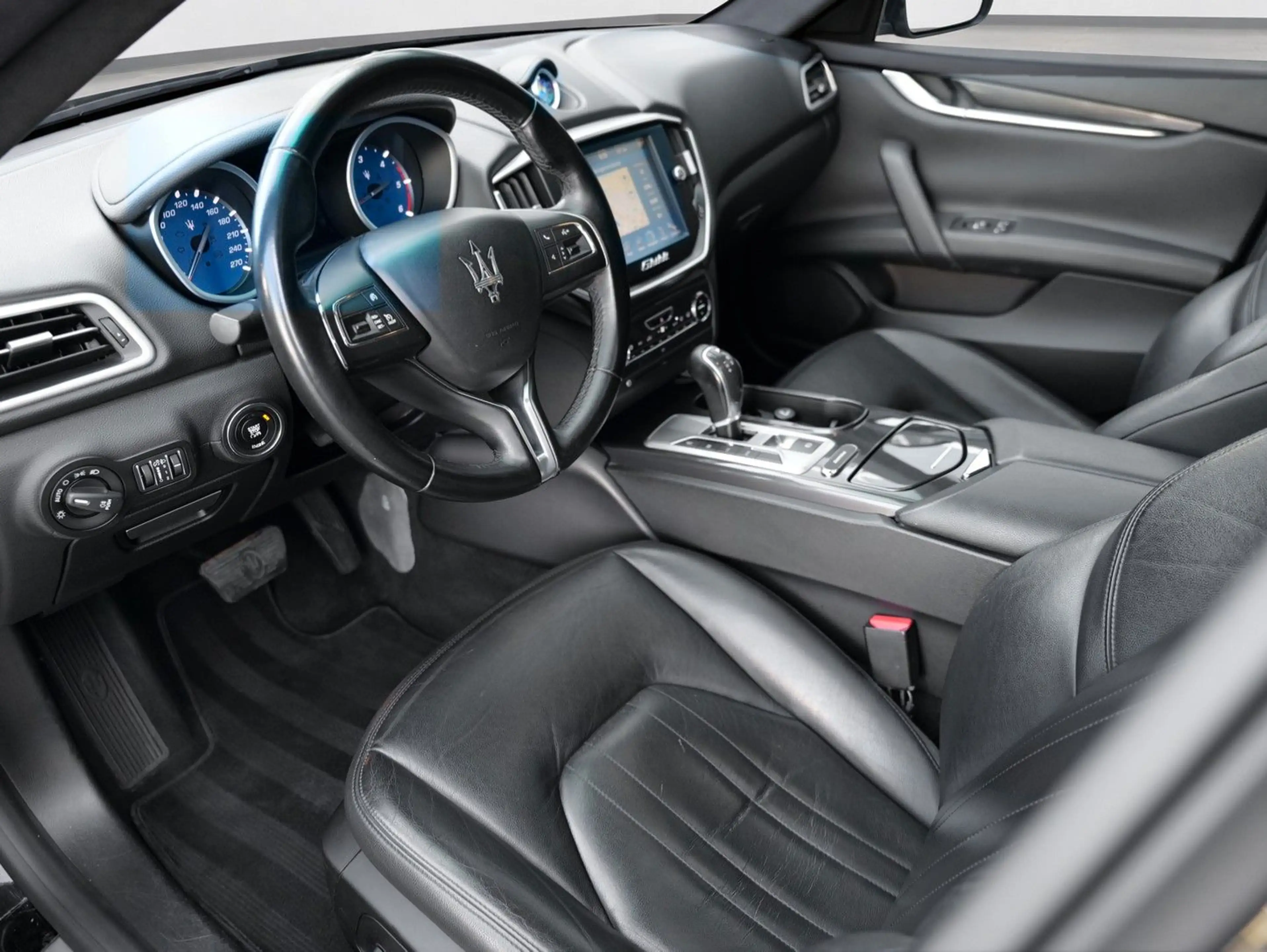 Maserati Ghibli 3.0 V6 Diesel ALCANTARA+MEMORY+21"+CAM — photo 13