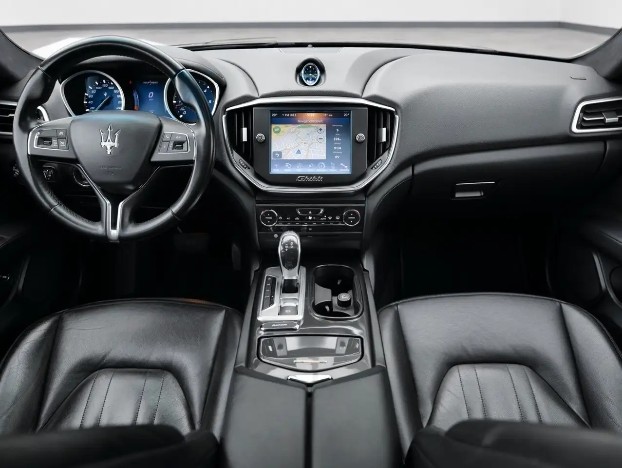 Maserati Ghibli 3.0 V6 Diesel | 275 ch | BVA | Jantes 21" | Sièges mémoire | Toit ouvrant | Caméra de recul | Régulateur adaptatif