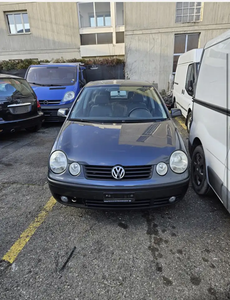 Volkswagen Polo 1.4 16V - 75 Carat