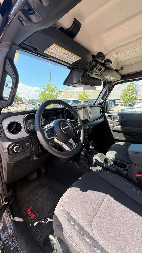 Jeep Wrangler photo Jeep Wrangler