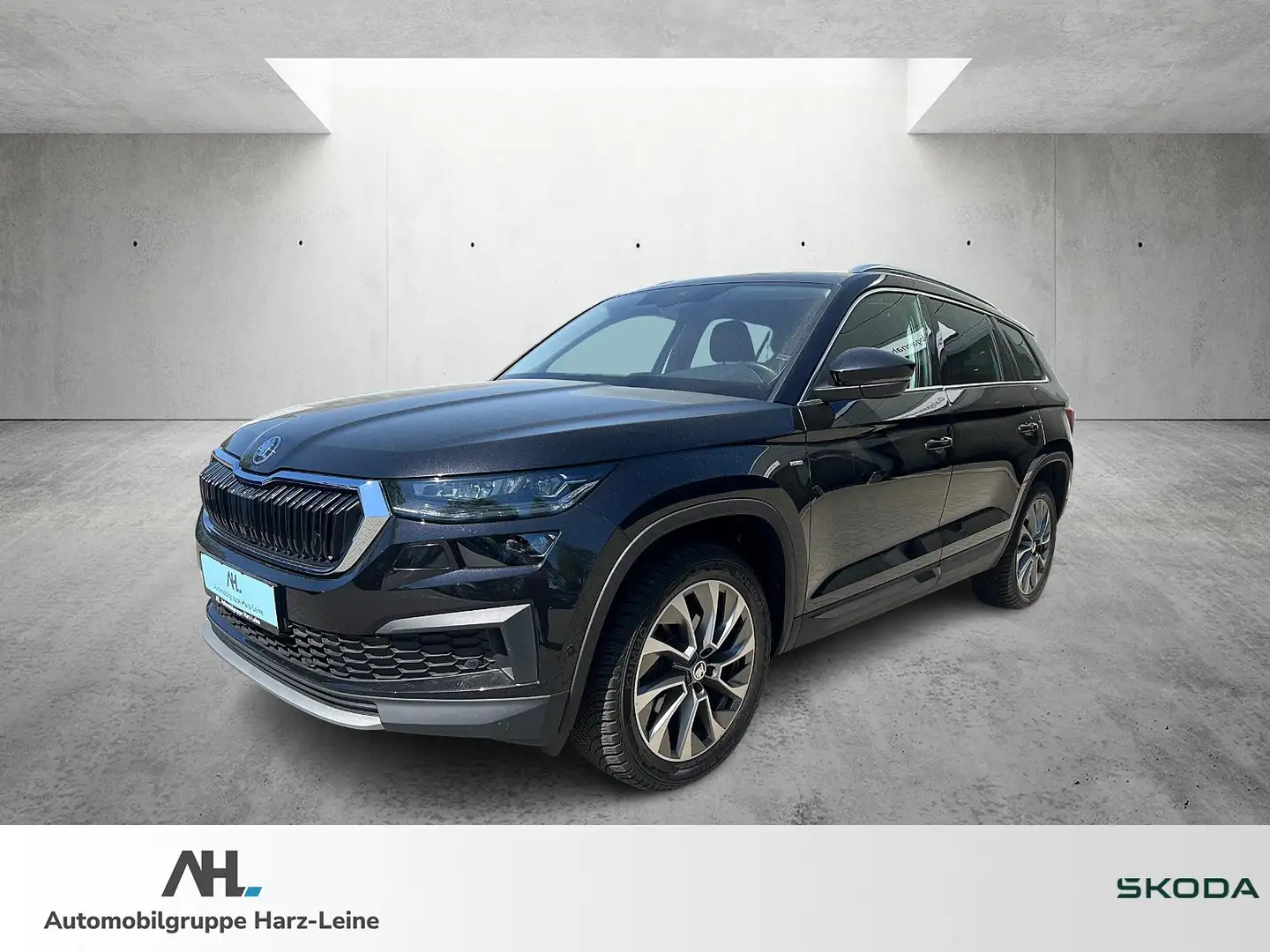 Skoda Kodiaq 1.5 TSI Clever DSG AHK LED Navi ACC RFK SHZ v+h Sm Schwarz - 1