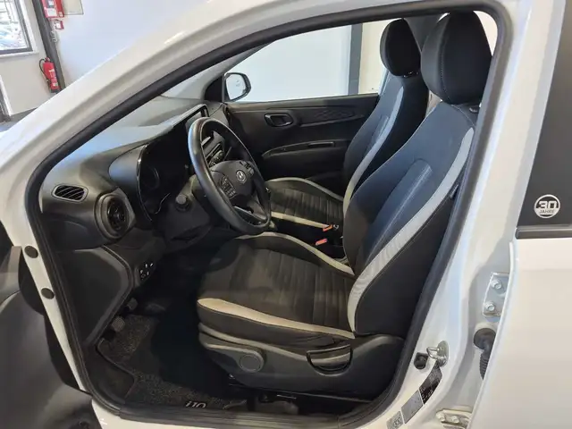 Hyundai I10 view 8