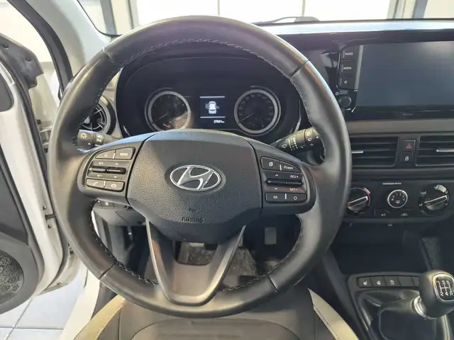 Hyundai I10 view 10