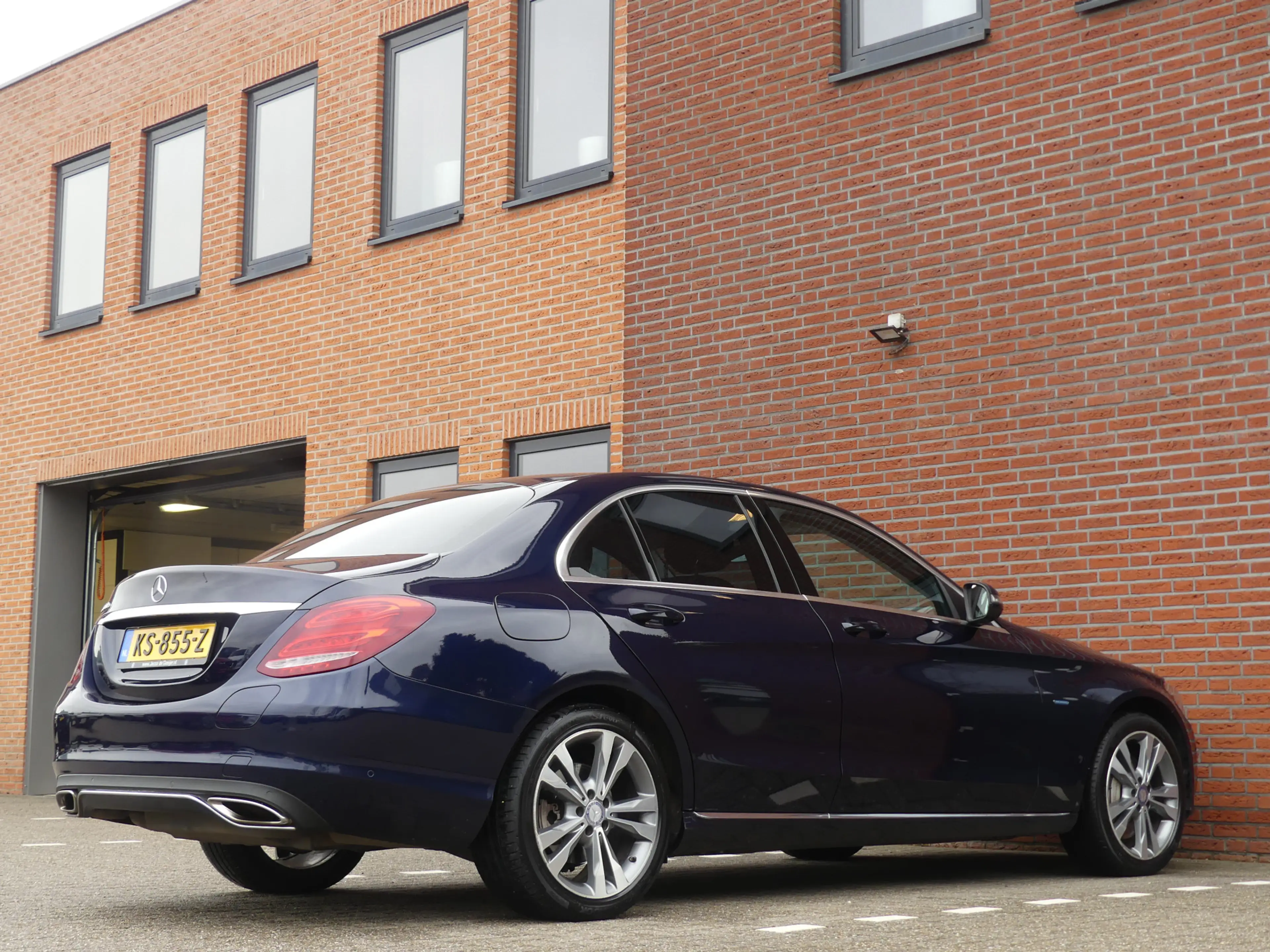 Mercedes-Benz C 350 e / Leer / Sportstoelen / 18inch — photo 20