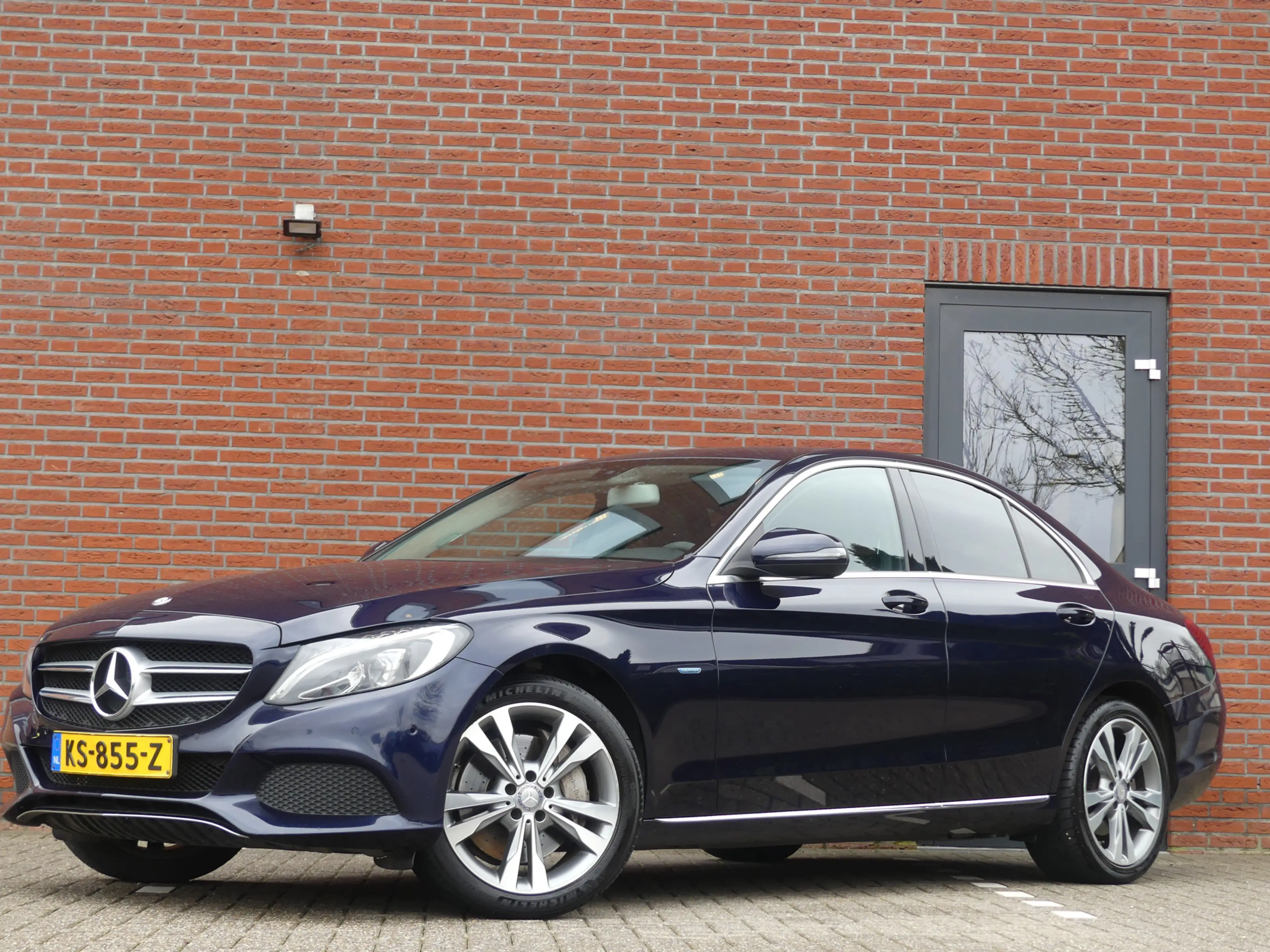 Mercedes-Benz C 350 e / Leer / Sportstoelen / 18inch