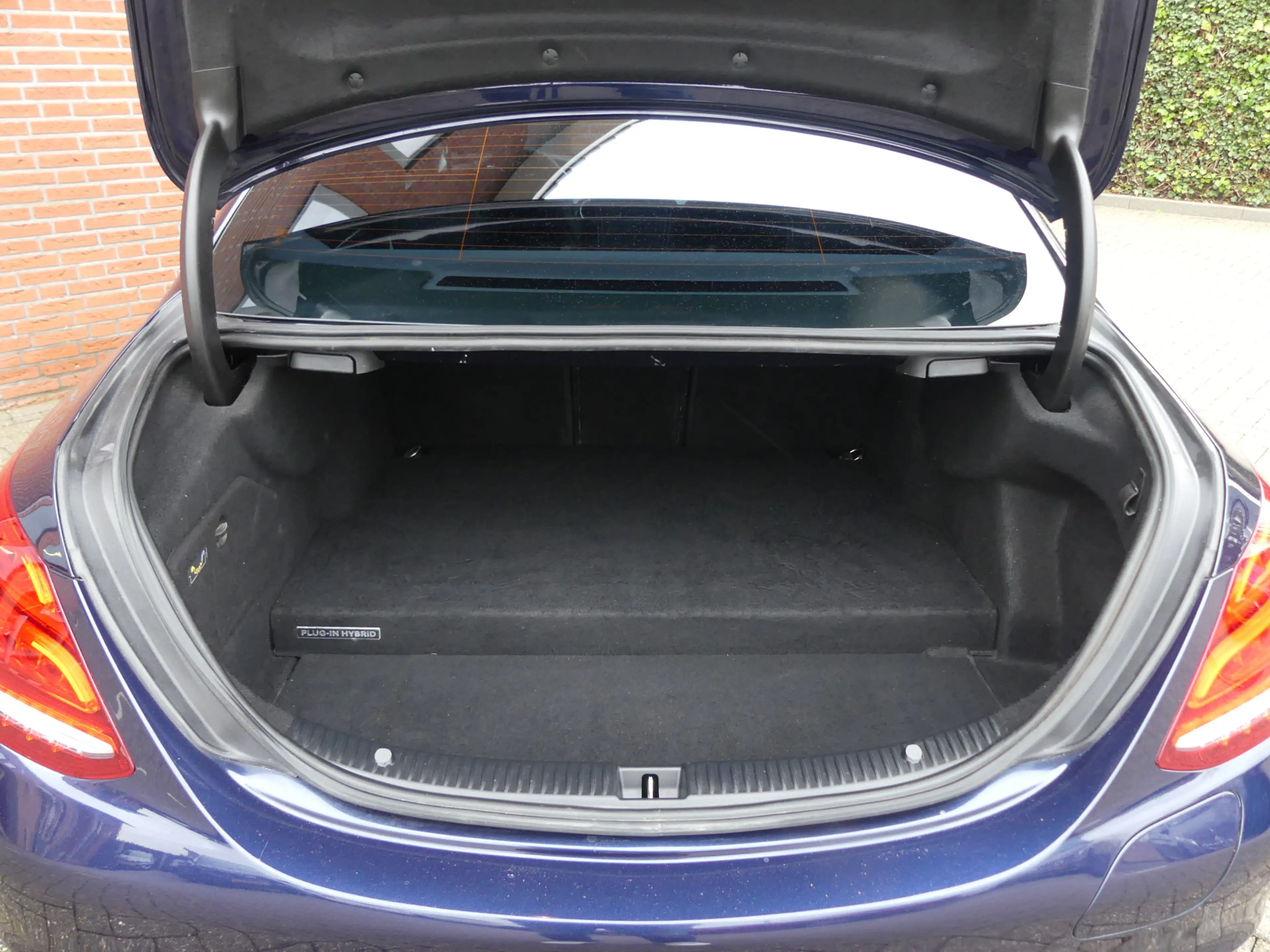 Mercedes-Benz C 350 e / Leer / Sportstoelen / 18inch — photo 11
