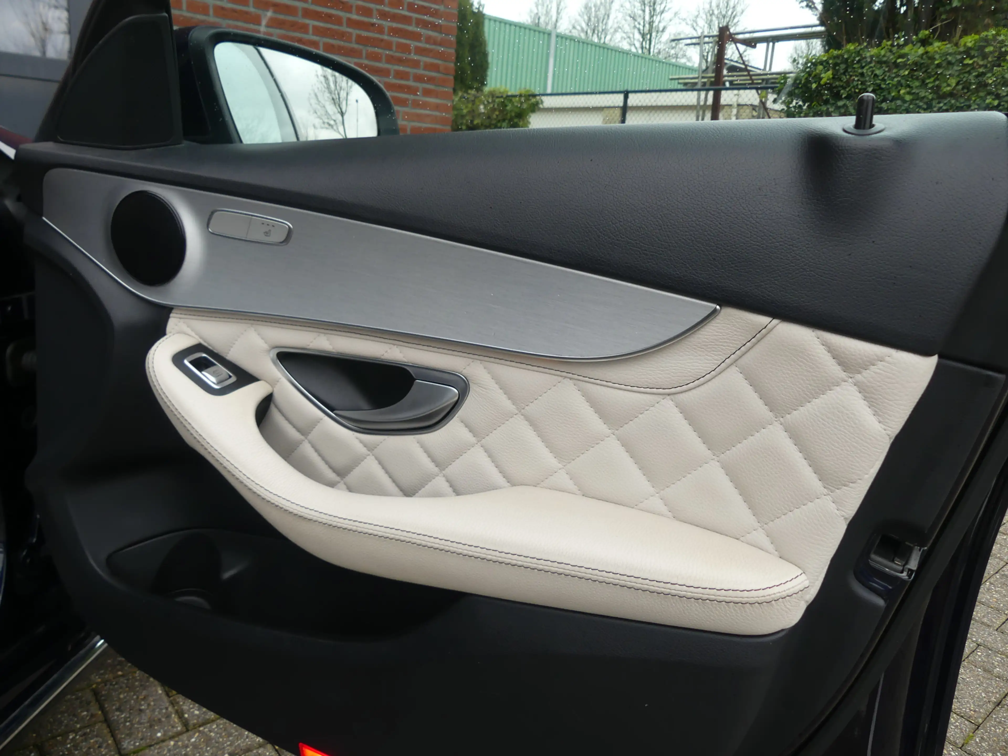 Mercedes-Benz C 350 e / Leer / Sportstoelen / 18inch — photo 8