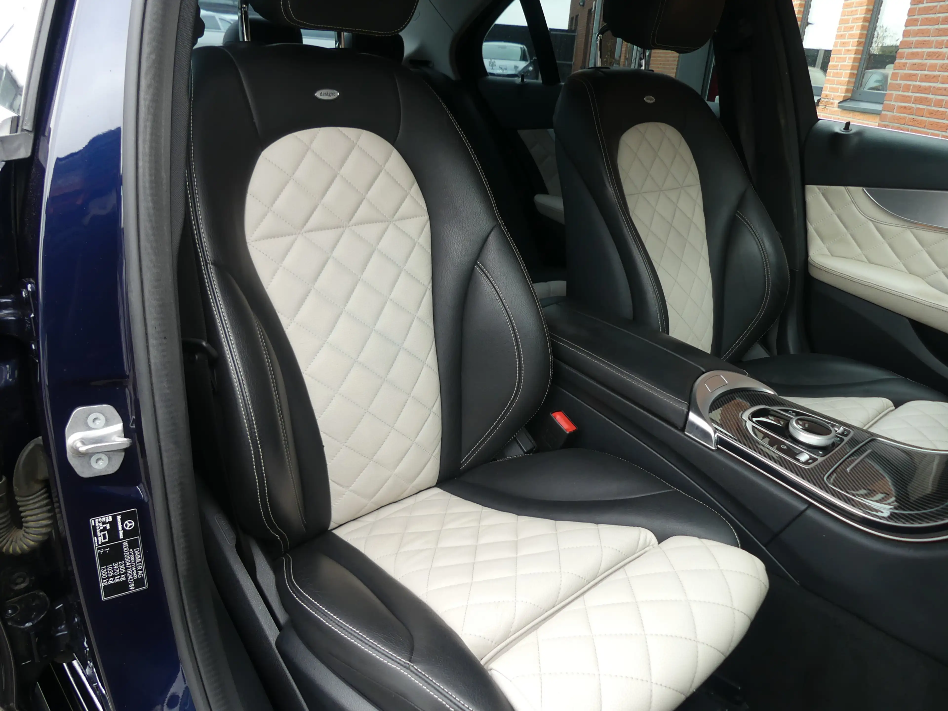 Mercedes-Benz C 350 e / Leer / Sportstoelen / 18inch — photo 9